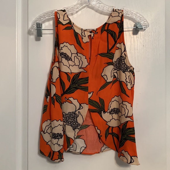 1. State Floral Top - Picture 2 of 3